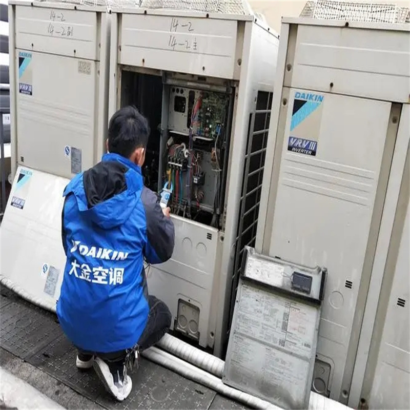 深圳龙华民治柜机空调跳闸故障维修